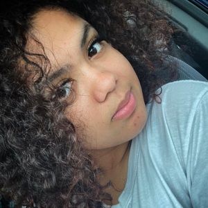 Meet your Posher, Alize